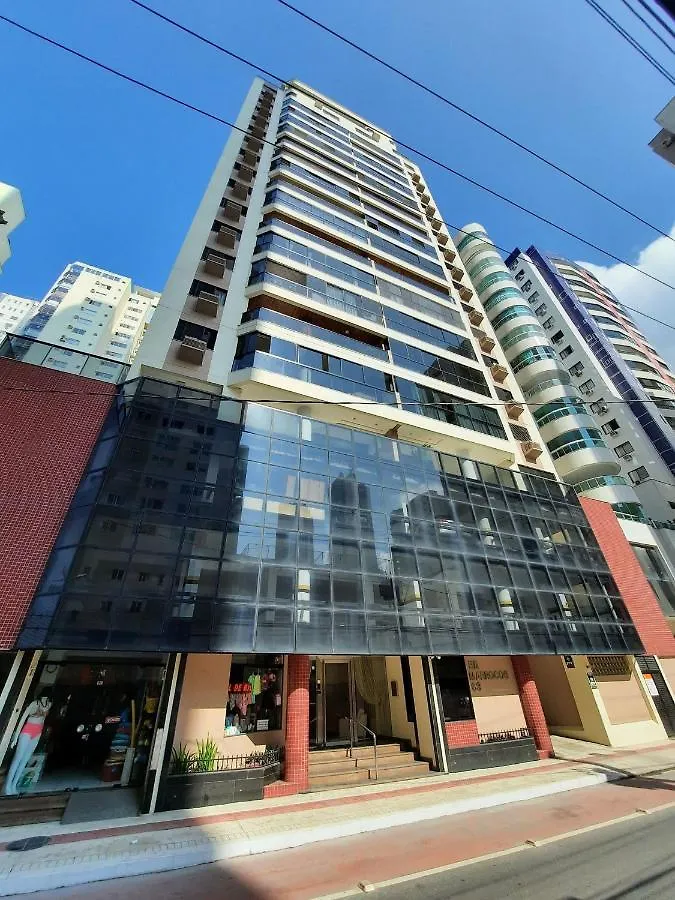 Apto Quadra Mar Central 1Sui Mais 2Qua A 50M Da Praia - Somente Familiares Balneário Camboriú Apartament