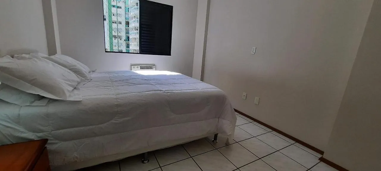 Apto Quadra Mar Central 1Sui Mais 2Qua A 50M Da Praia - Somente Familiares Balneário Camboriú 0*,